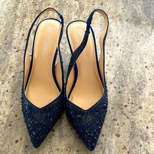 Betsey Johnson Clark Navy size 7